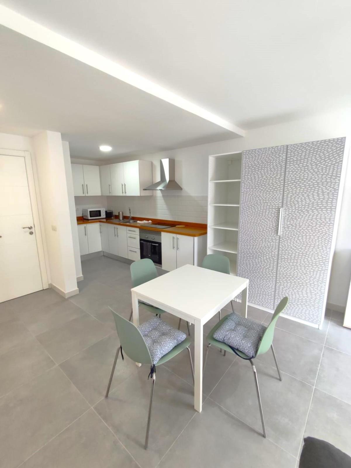 Apartament Near The Ocean In Playa San Juan エクステリア 写真